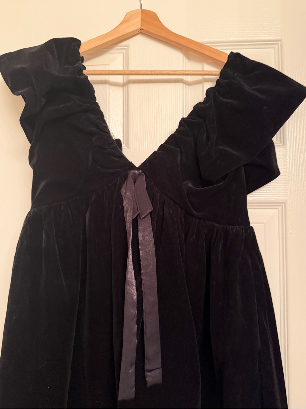 Vici Black Velvet Ruffle-Sleeve Tie-Front